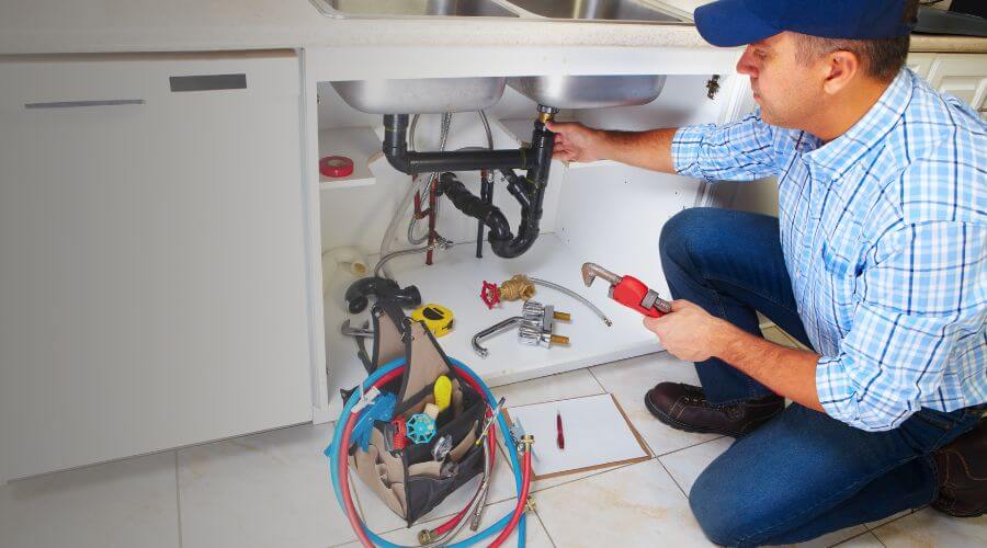 Local annual plumbing maintenance in Schulenburg, TX